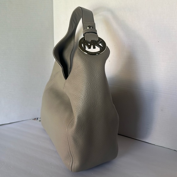 Michael Kors Fulton Large Pearl Grey Leather Hobo Bag - Picture 6 of 16